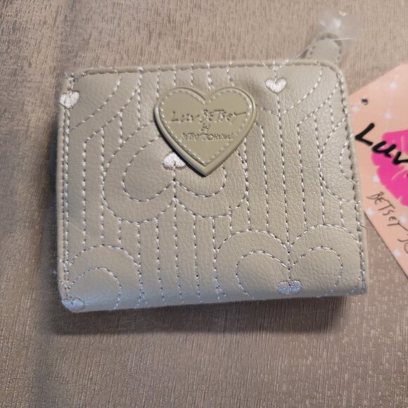 ***SALE*** Betsey Johnson Wallet - Picture 4 of 7
